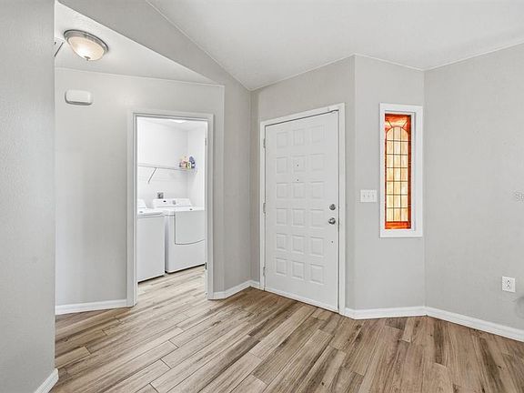 3rd image of 8316 Kingsdale St