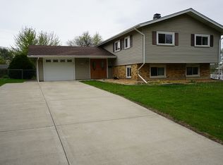 1635 Highland Blvd, Hoffman Estates, IL 60169