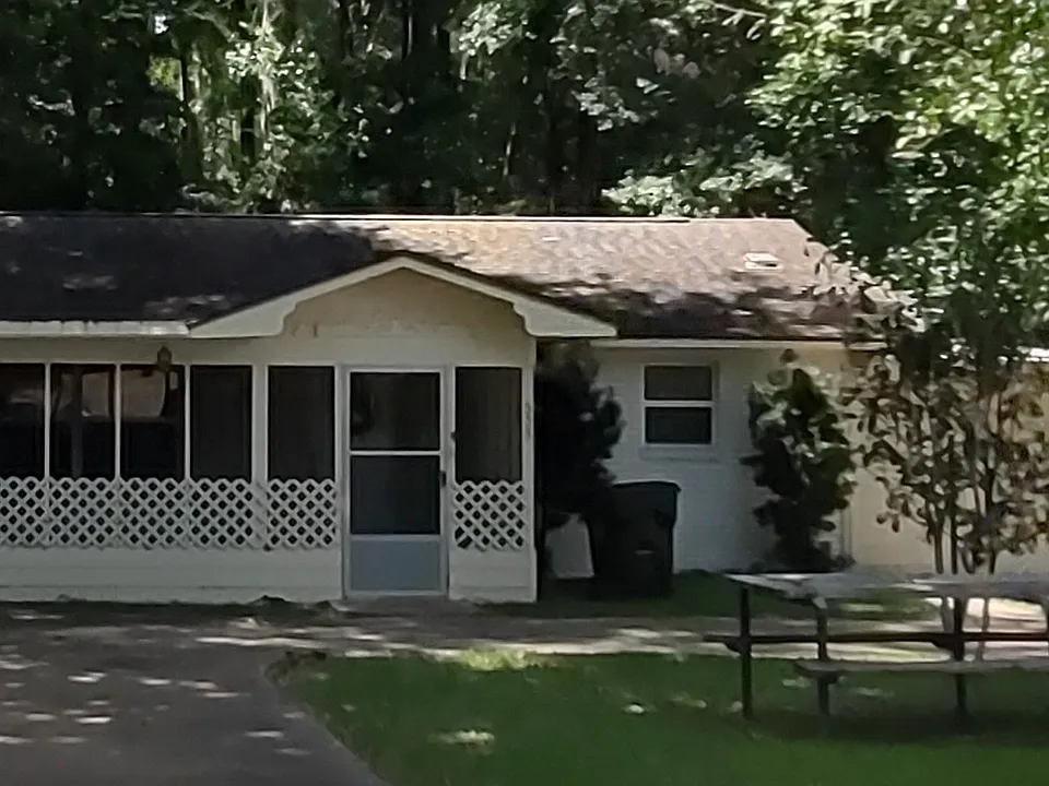 553 Sherwood Forest Dr