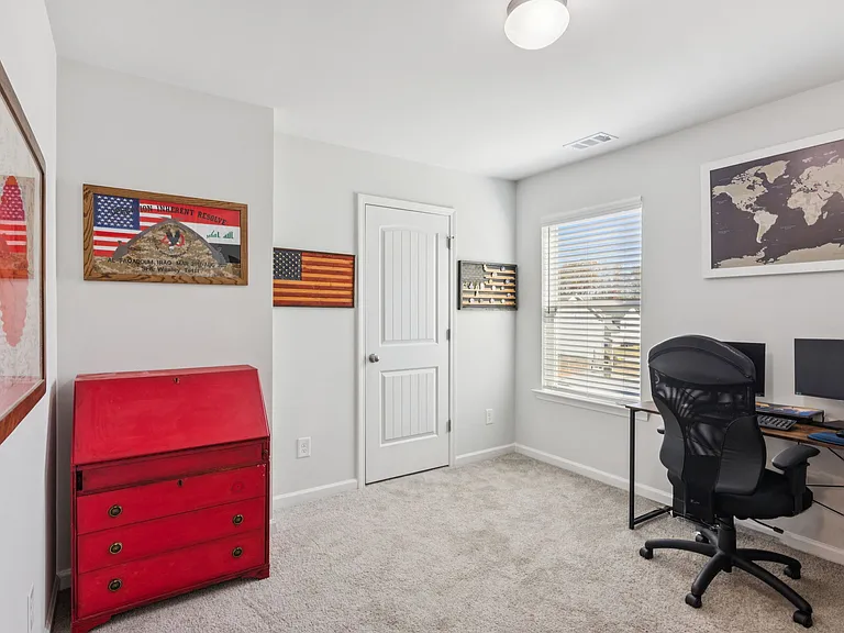 566 Skye Dr — Photo 15