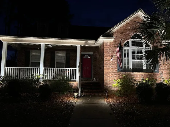 3201 Mayflower Ln, Sumter, SC 29150