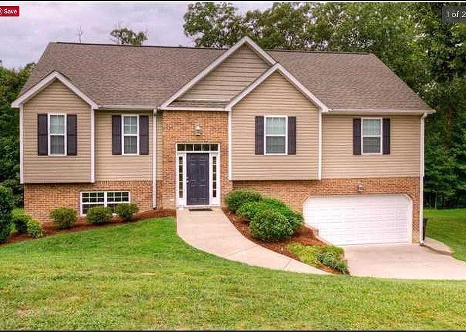 1st image of 216 Hidden Oaks Dr