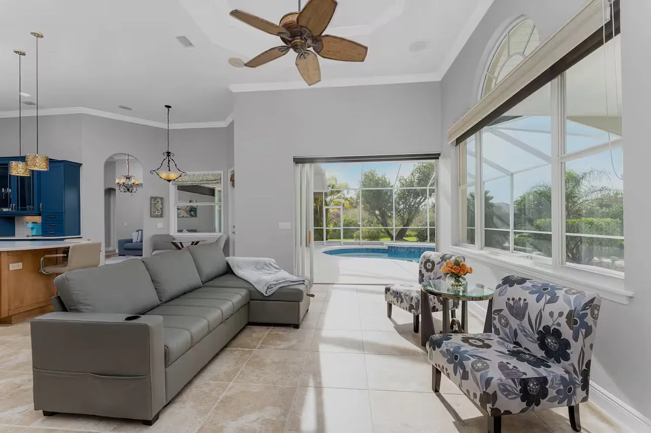 Palau Cir, Port Charlotte — Photo 4