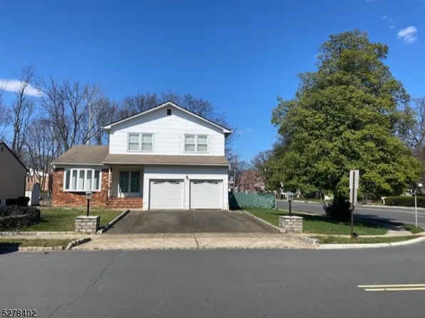 711 Kaminski Dr, Rahway City, NJ 07065