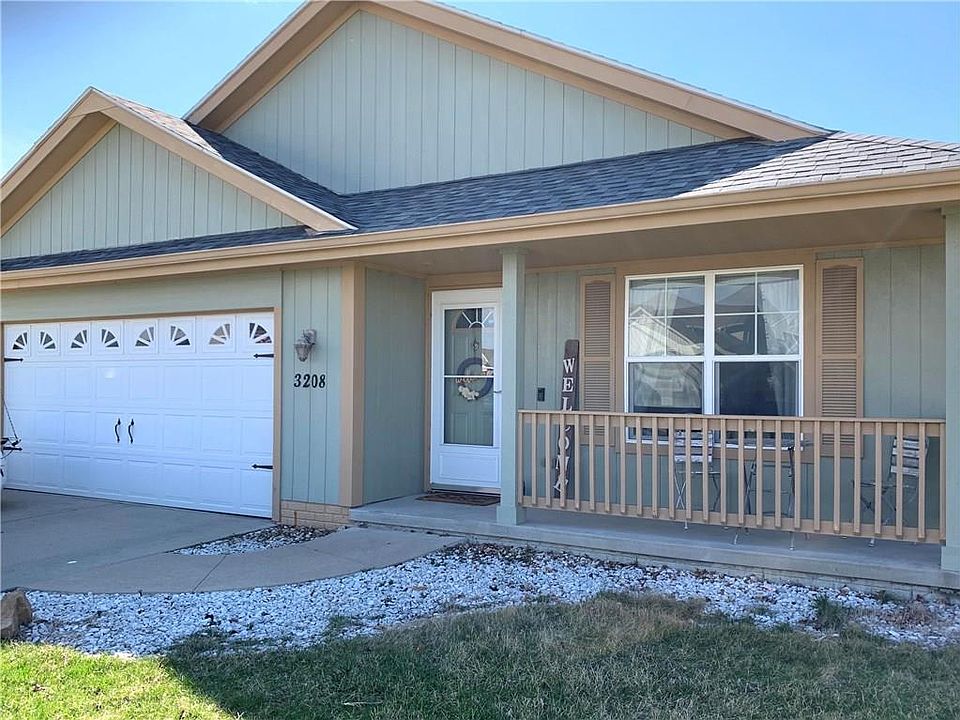 1st image of 3208 Poplar Dr SW