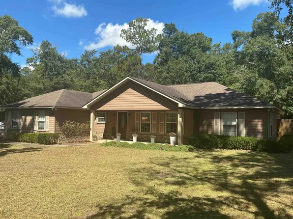 20466 Daisy Ln, Andalusia, AL 36420