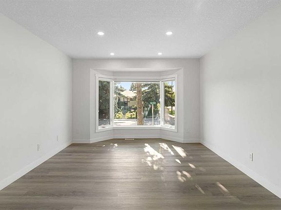 4th image of 3504 W 33rd St SE