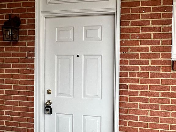 4th image of 2100 Grove Ave APT 13