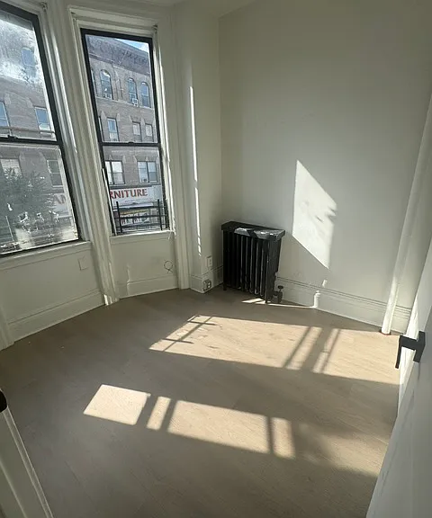 900 Summit Ave #8 — Photo 13