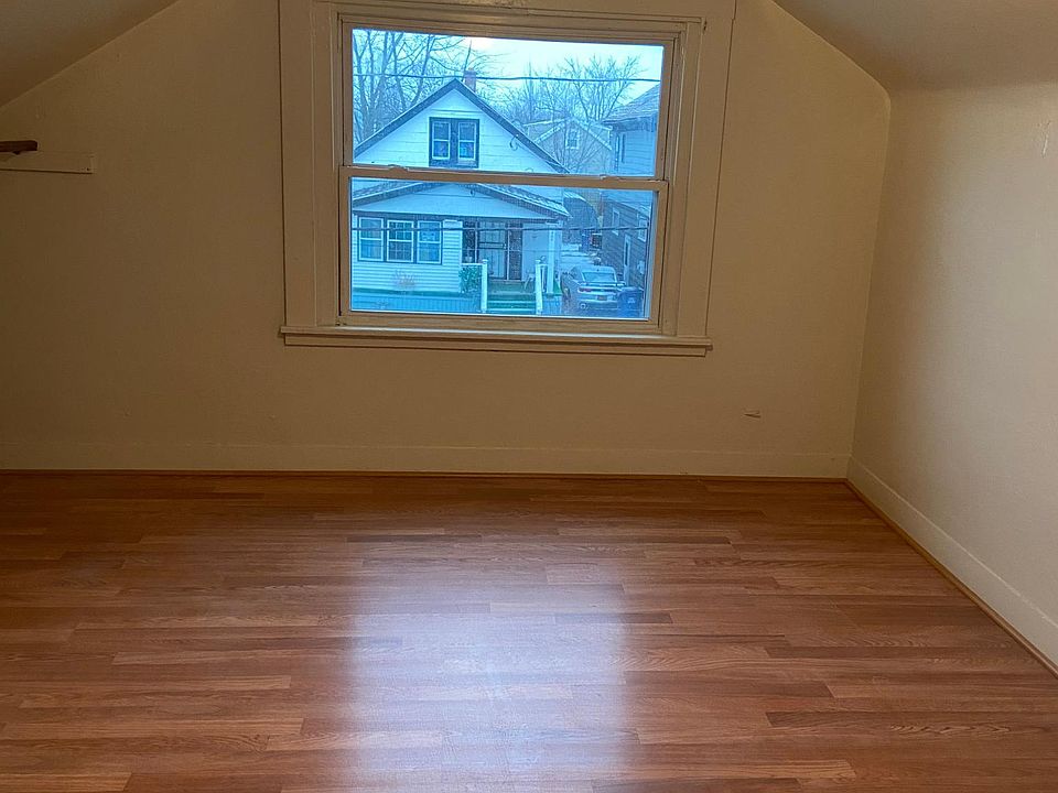 1st image of 456 Minnesota Ave Floor 2