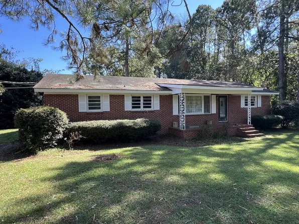 612 Glausier St, Pelham, GA 31779