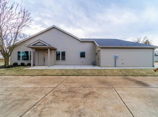 8045 Harrisburg Ln, Fort Wayne, IN 46835