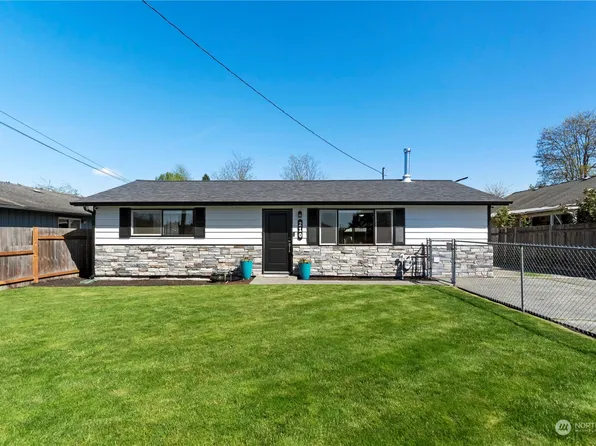 210 3rd Ave SW, Pacific, WA 98047