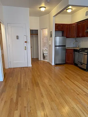 Rented by Corcoran | media 28