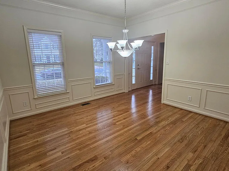 2822 Slingerland Dr — Photo 6