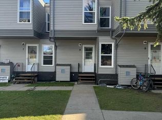 5429 10th Ave #8, Edson, AB T7E1K2