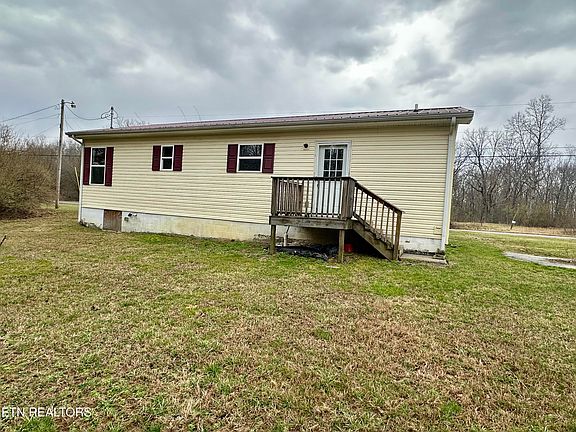 3rd image of 1442 Rome Rd