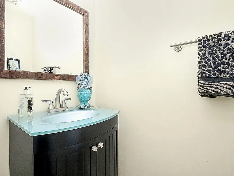 2292 Hanover Ct — Photo 7