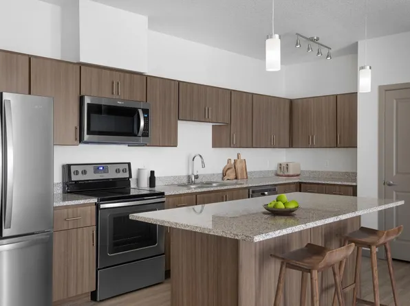 Edgewater at the Cove, 1937 Main St #4-306, Oregon City, OR 97045