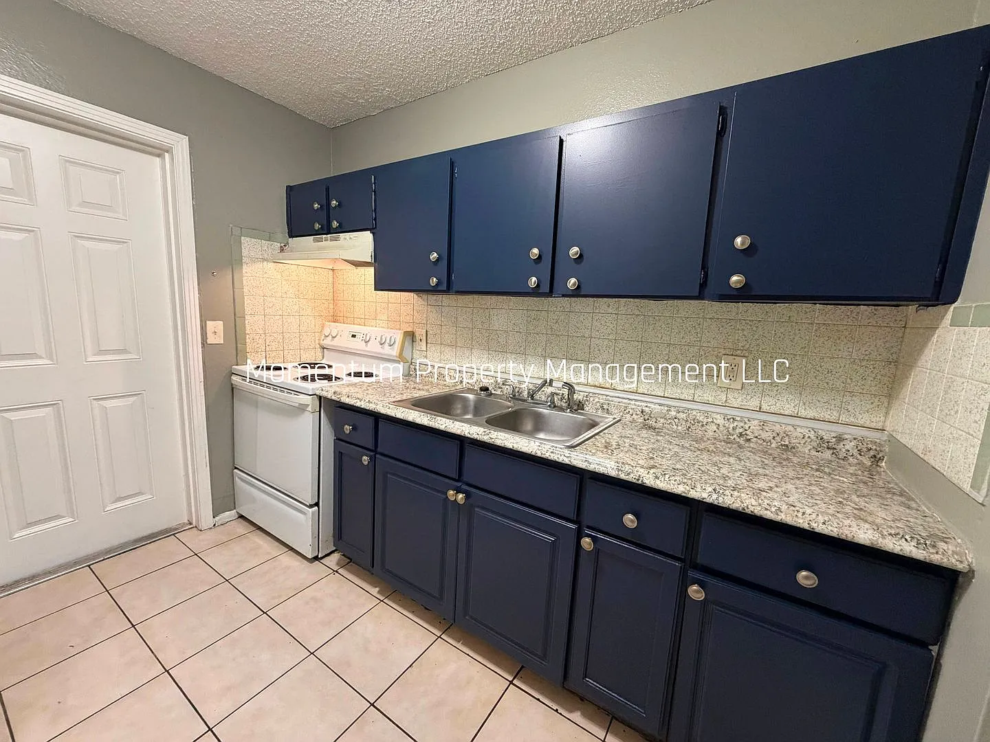 10401 N 11th St. Unit B Tampa, FL 33612 — Photo 1