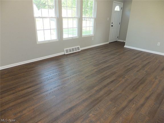 4th image of 6082 Michael Dr