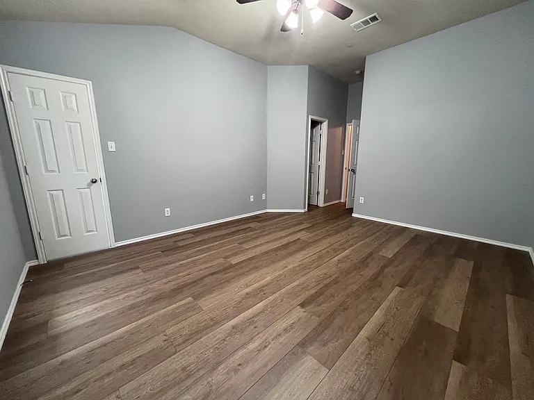 1166 Landon Ln — Photo 11