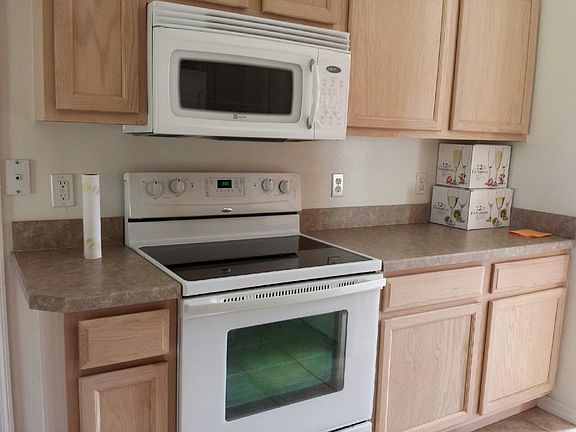 4th image of 2943 SE Melaleuca Blvd