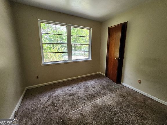 4th image of 700 Walnut St