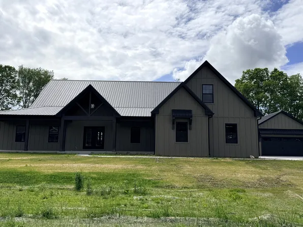 1187 Redwood Dr, Crawfordsville, IN 47933