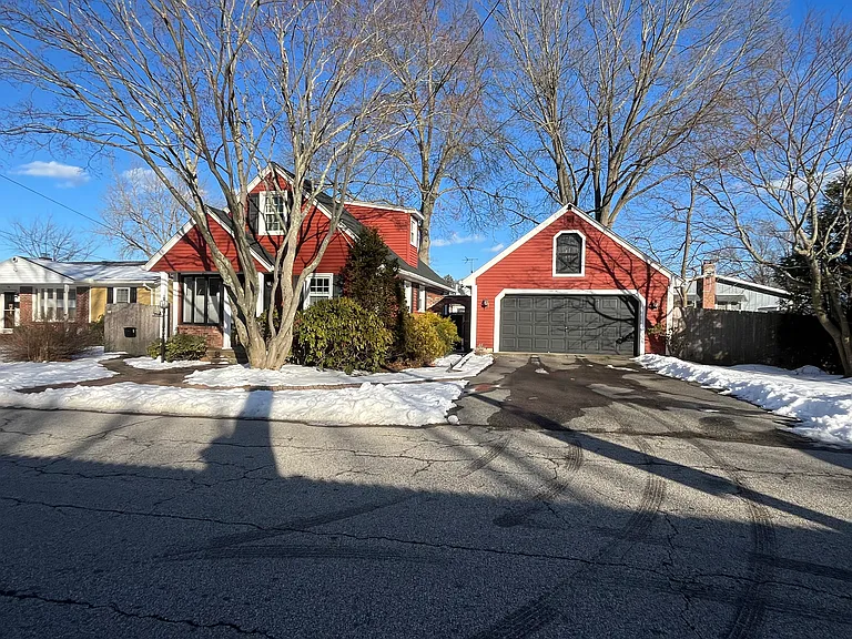 91 Galileo Ave — Photo 1