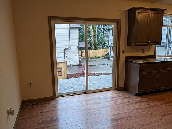 4th image of 1384 Susitna Ln SW