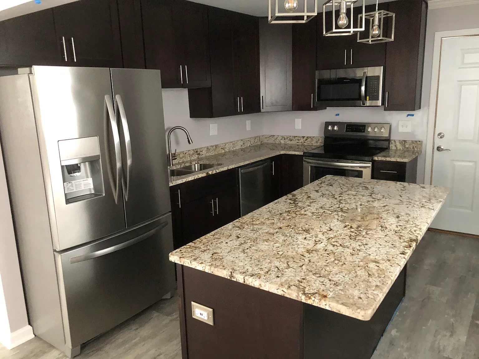 4 bed, 1450 sqft, $2,500 — Photo 3
