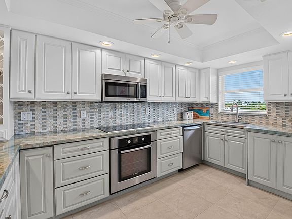 2nd image of 1040 BANYAN Road #4060