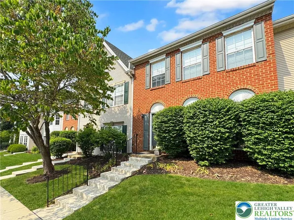 1951 Delancey St, Hellertown, PA 18055