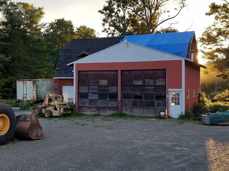 Huge 2 story barn or shop