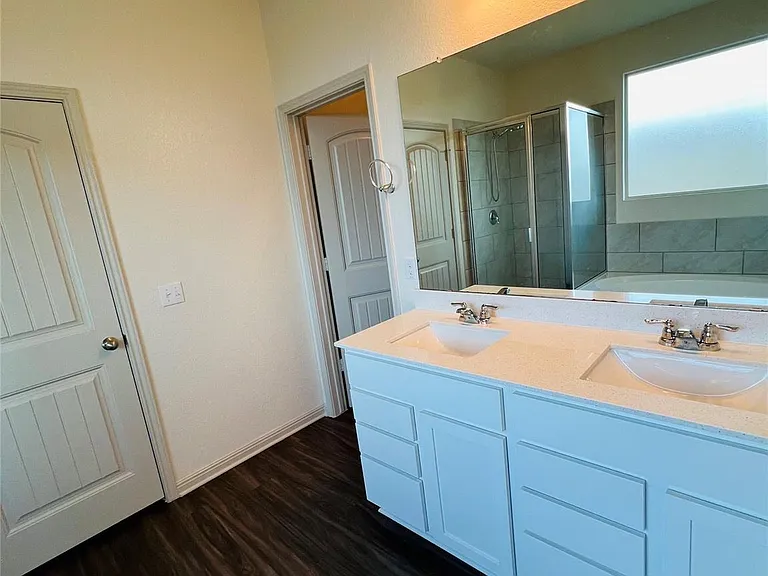 16901 Aventura Ave — Photo 12