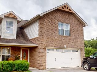 3007 Villa Creekside Dr, Dandridge, TN 37725