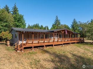 331 E Frontier Rd, Grapeview, WA 98546