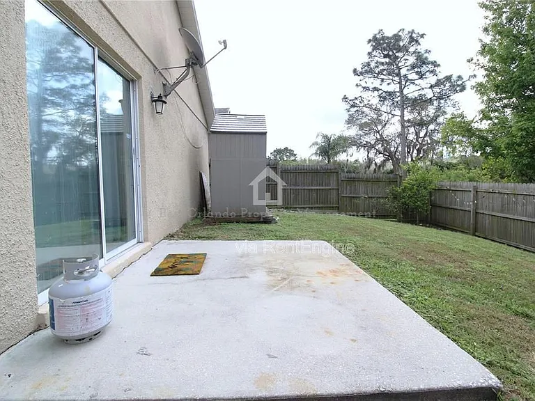 464 Briar Bay Cir — Photo 22