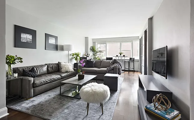 Sold by Compass | media 1