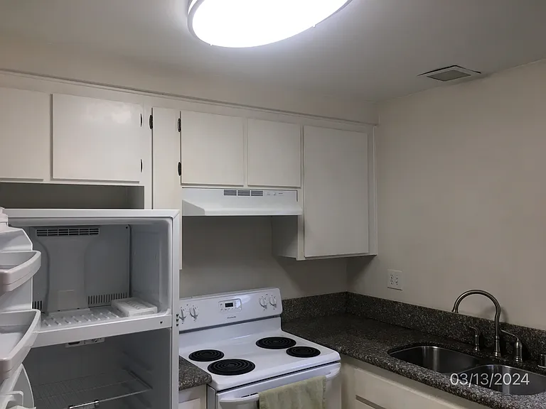 Kitchen, many new components
