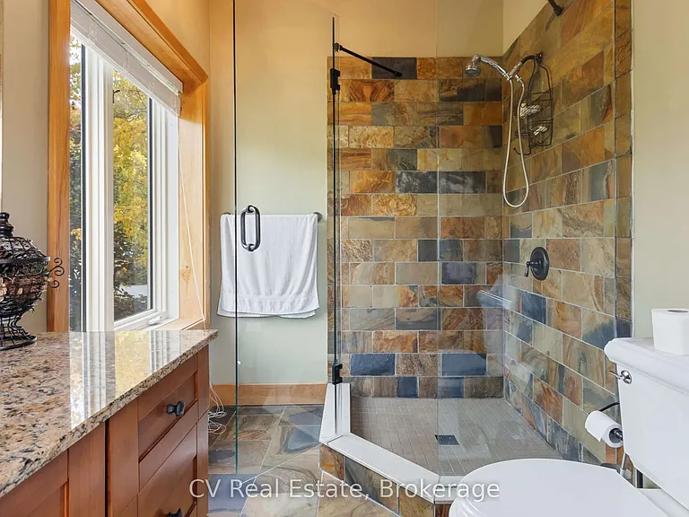 156 Chamonix Cres — Photo 24