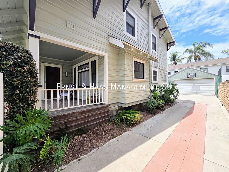 129 Orange Ave — Photo 40