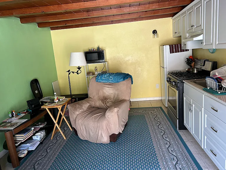 1019 Mission Ct #C — Photo 3