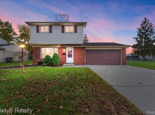 10069 Fairview St, Taylor, MI 48180