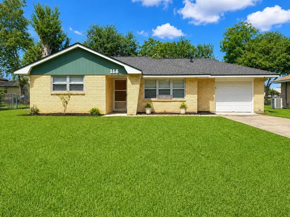 116 Oleander St, Lake Jackson, TX 77566