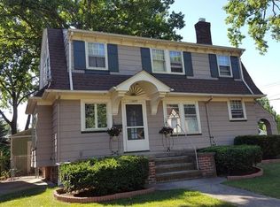 15625 Greenway Rd, Cleveland, OH 44111