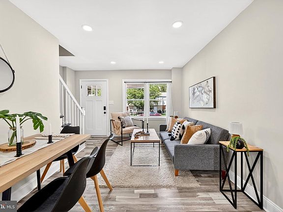 3rd image of 1419 Weldon Pl N