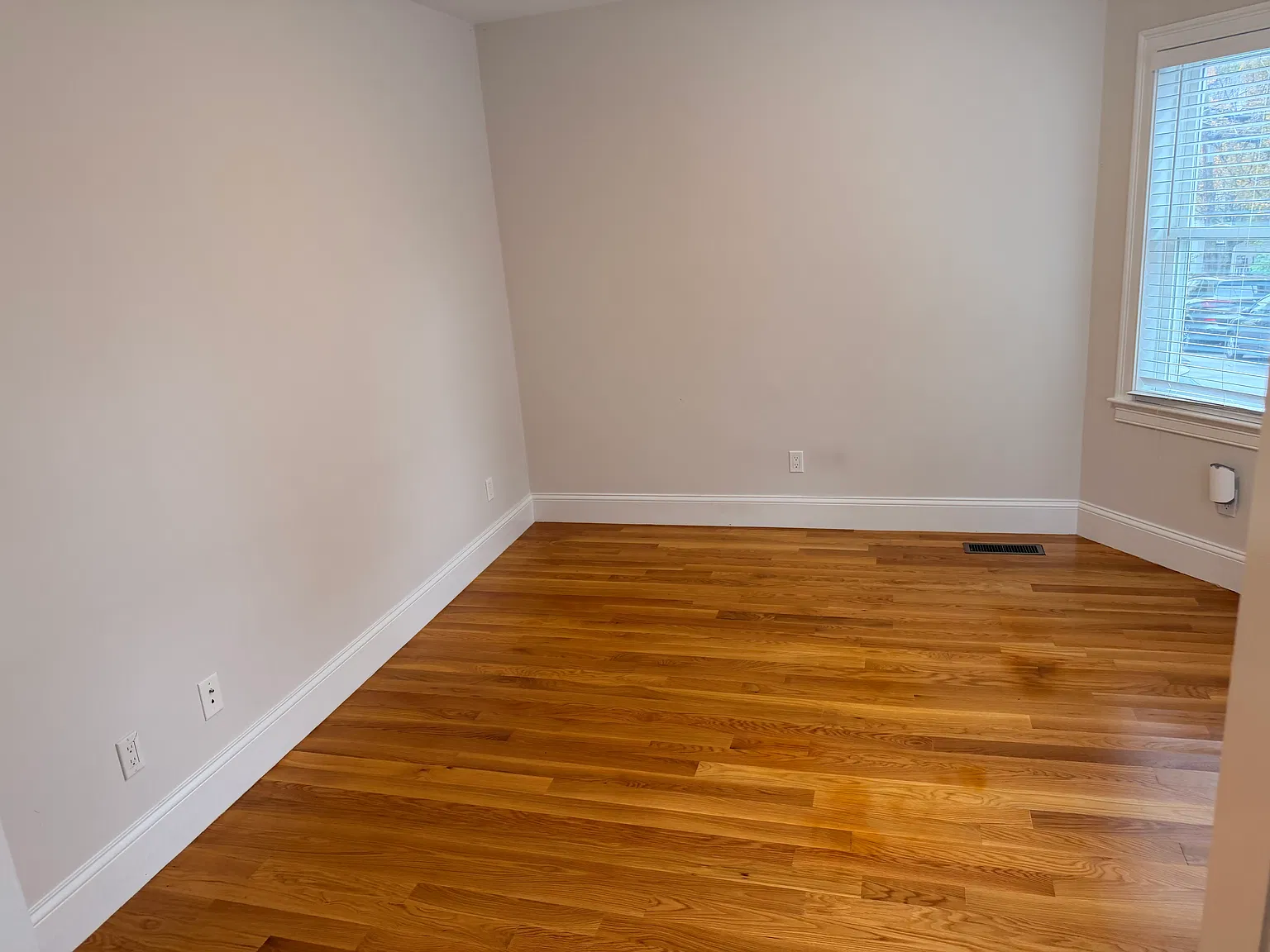 2 bed, 739 sqft, $3,500 — Photo 3