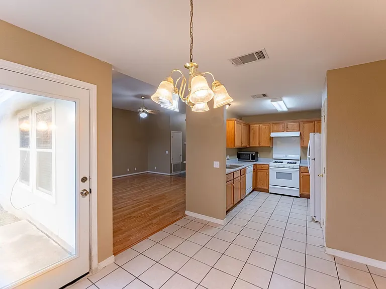 109 Granite Shoals Dr — Photo 17